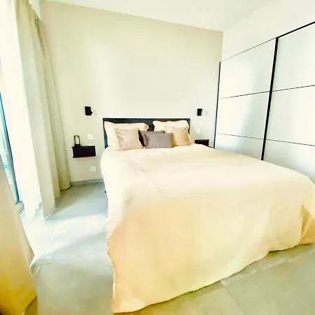 Cloud9 Sky Dist - Lux Large Terrace, Marina & Sea View In Center Appartement Oostende